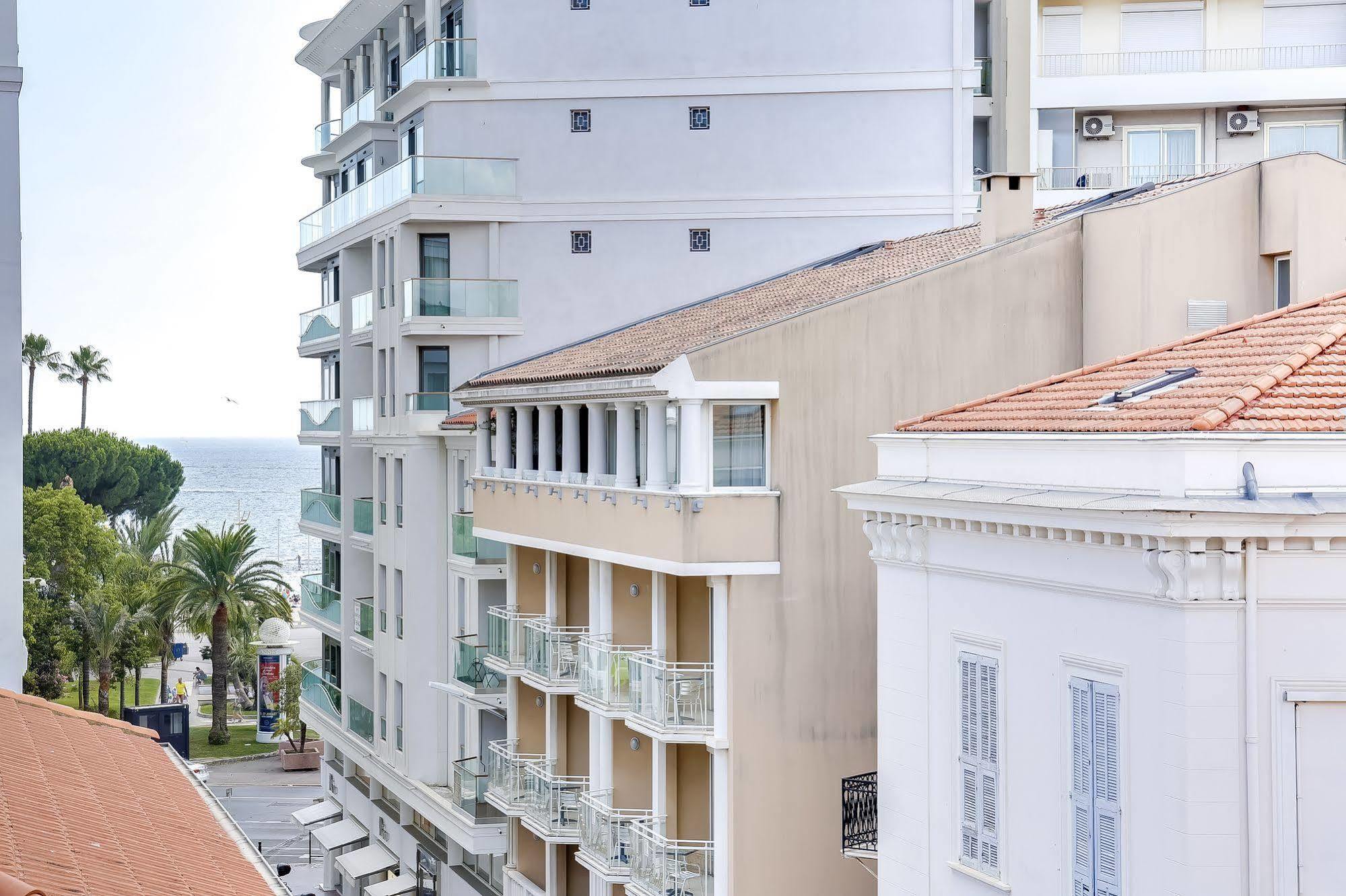 Hotel Le Mistral Cannes Exterior foto